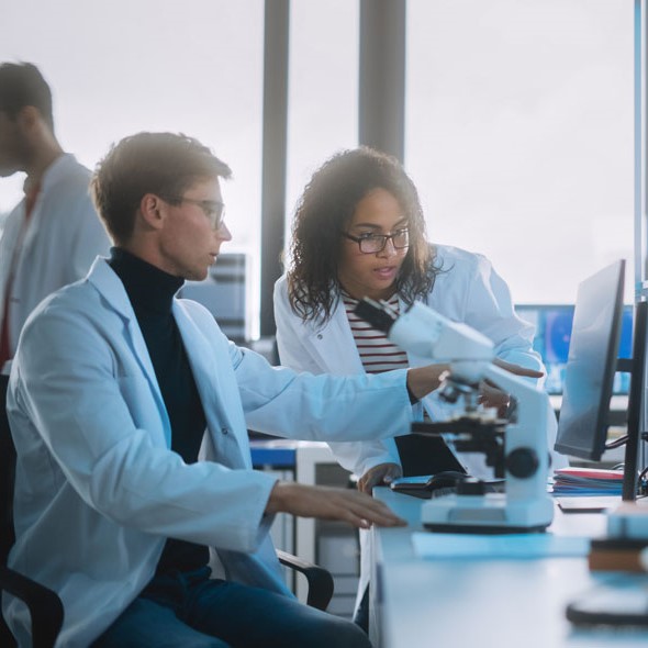 Students working in lab